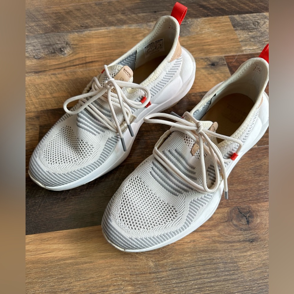 Sorel explore defy low sneaker size 9